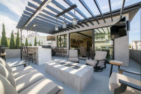 501 E Bay Ave